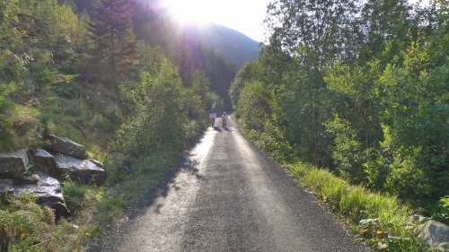 Let og behagelig cykeltur bag vandfaldene til Bouda U Bílého Labe