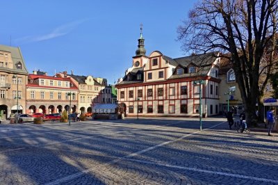 Vrchlabí - obchody, oprava auta, lékárna, květiny...