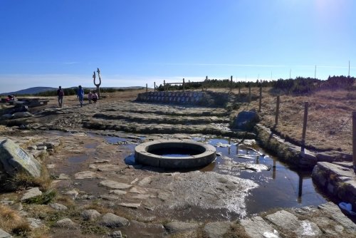 Elbquelle und Pančavský Wasserfall - der höchste Wasserfall in der Tschechischen Republik