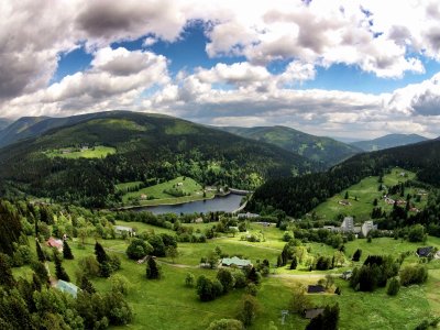 Een groot fietscircuit door Rovinka, rond Šeřín, Míseček en Harrachovy skály