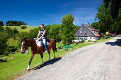 Turistická jízdárna - koně - Kněžice