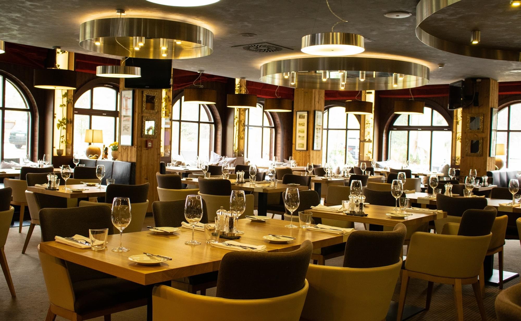 SAVOYA restaurant & lounge