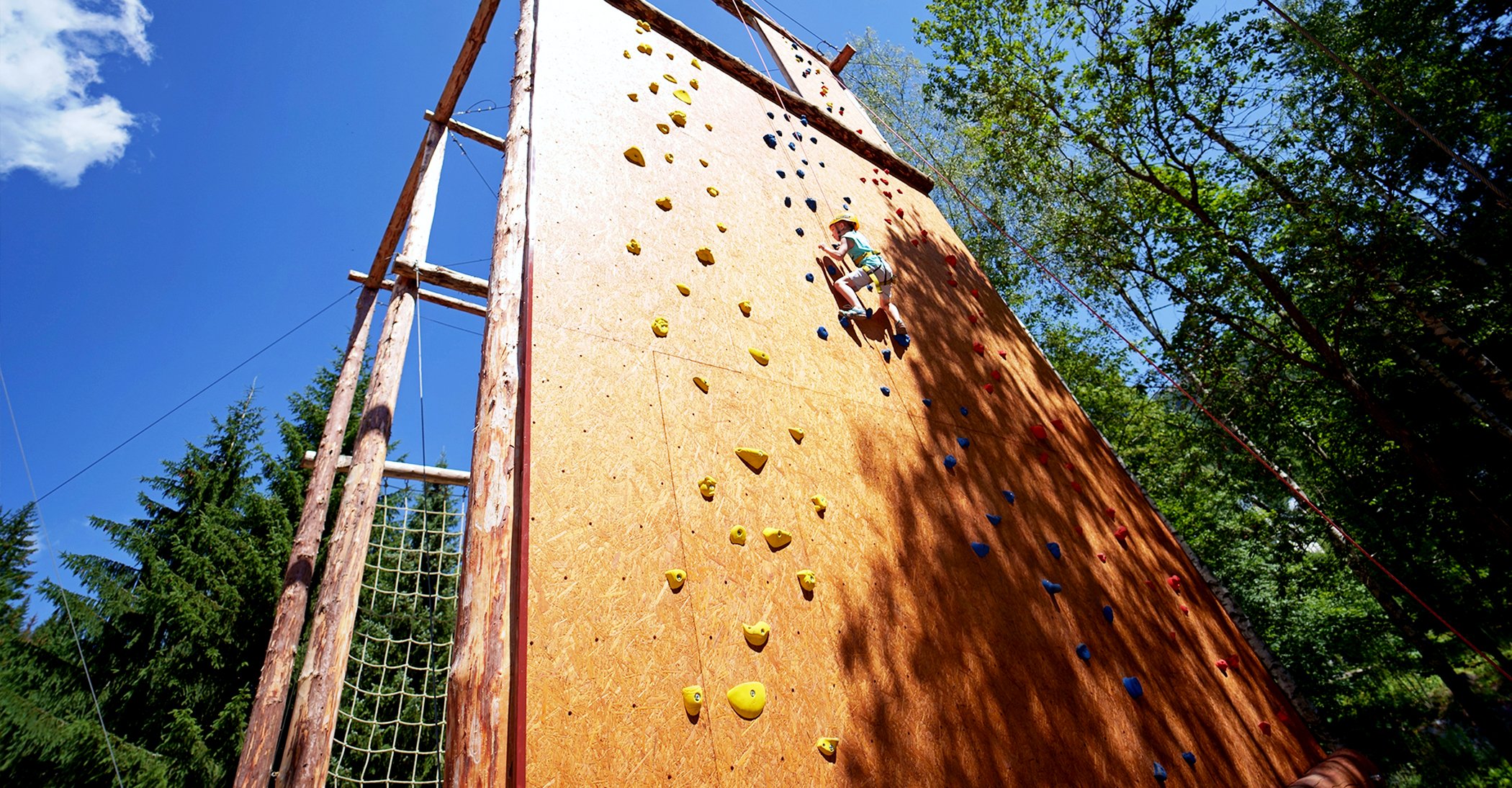 Climbing wall